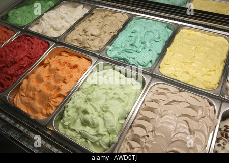 Eis-Auswahl auf eine Eisdiele Stockfoto