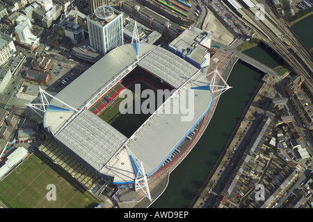 Luftaufnahme der das Millennium Stadium in Cardiff, Wales, Heimat der Welsh Rugby Union und Veranstaltungsort für Konzerte & Sportveranstaltungen Stockfoto