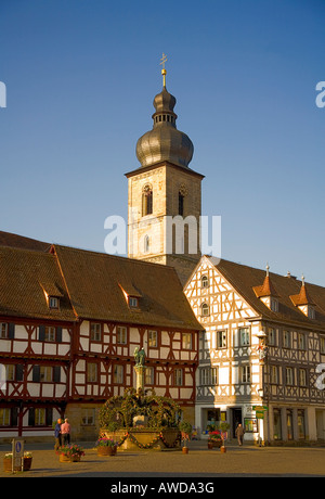 Marktplatz mit Kirche St. Martin, Forchheim, Upper Franconia, Bayern, Deutschland, Europa Stockfoto