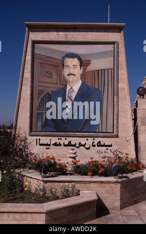 Wandbild mit Saddam Hussein vor seiner Zerstörung, Mosul, Irak, Nahost, Asien Stockfoto