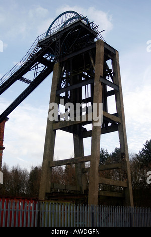 Die alte Grube Kopf gewundenen Rad und Turm am Bestwood die Reste der alten Bestwood Zeche gleichzeitig das größte in Großbritannien im Jahr 1967 geschlossen, Bestwood, Nottingham, UK Stockfoto