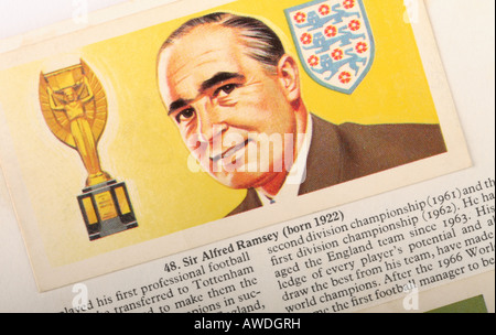 Sir Alf Ramsey Profi-Fußballer und Manager des World Cup gewann England team 1966 Sammler Tee Karte berühmte Leute Stockfoto