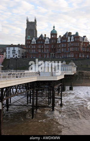 Cromer Pier Blick zurück in Richtung Stadt Cromer Stockfoto