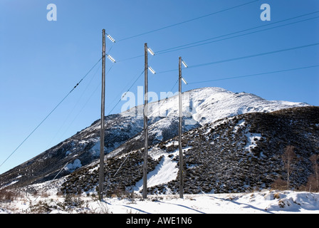 Stromleitungen in der Nähe von Porters Pass in neue Neuseelands Südalpen Stockfoto