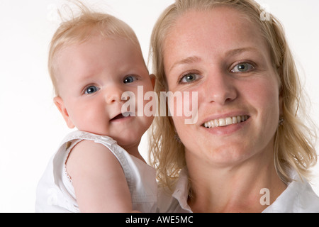 Mutter und ein blondes Mädchen Stockfoto