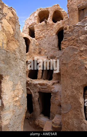 Lagerräume, Ghorfas in Berber grainary Nalut Libyen Stockfoto