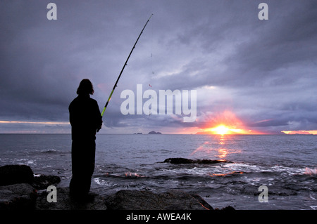 Fischer am Strand, Lofoten Inseln, Norwegen, Skandinavien, Europa Stockfoto