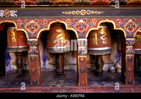 Bhutan Paro Tal Kyichu Lhakhang siebten Jahrhundert Tempel Gebetsmühlen Stockfoto