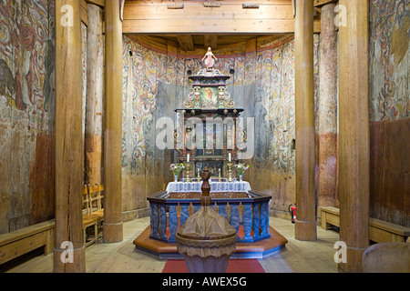 Altar, Heddal Stabkirche (Heddal Stavkirke), dreizehnten Jahrhundert Stabkirche in Norwegen, Skandinavien, Europa Stockfoto