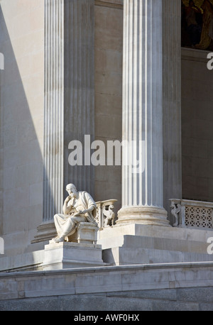 Herodot-Statue vor dem Parlamentsgebäude, Wien, Österreich, Europa Stockfoto