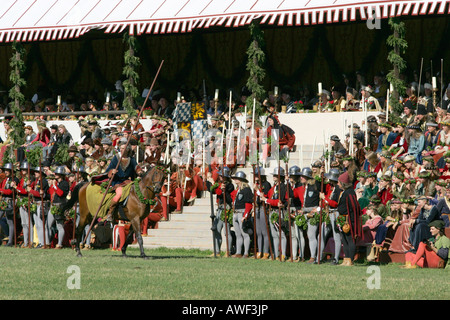 Mittelalterliche Spiele während der Landshuter Hochzeit historischen Festzug in Landshut, Niederbayern, Deutschland, Europa Stockfoto