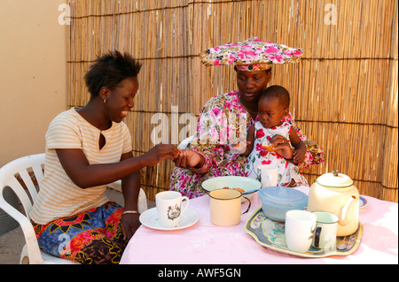 Einheimischen Essen Abendessen, Sehitwa, Botswana, Afrika Stockfoto
