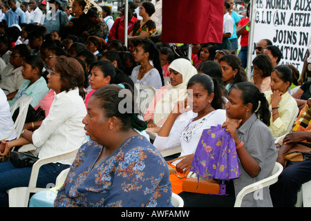 Frauen unterschiedlicher ethnischer Herkunft Protest gegen Gewalt gegen Frauen, Georgetown, Guyana, Südamerika Stockfoto