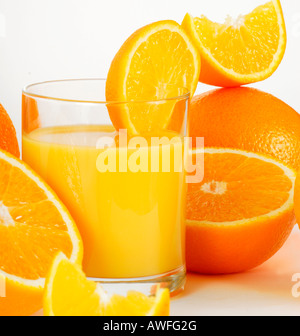 Frisch gepresster Orangensaft Stockfoto