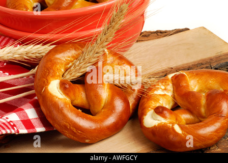 Brezeln und Korn Ohren Stockfoto