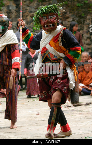 Ein maskierter Tänzer bei Tangbi Mani Tsechu (Festival), Bhutan Stockfoto