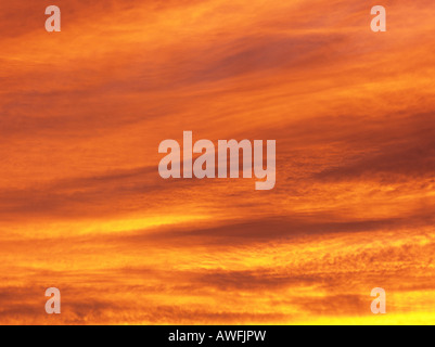 "Twilight of the Gods": Abendhimmel in Brand gesetzt Stockfoto