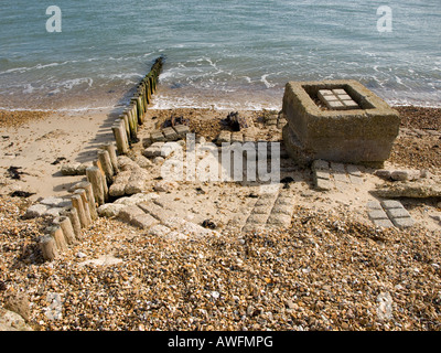 Teil der Überreste der Strukturen bauen in Lepe in Hampshire UK für den d-Day Landungen während des 2. Weltkrieges. Stockfoto