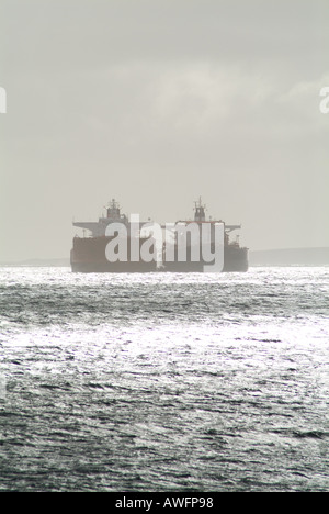Dh Versandkosten SCAPA FLOW ORKNEY Öltanker Kraftstoff Übertragen von Schottland Industrie Stockfoto