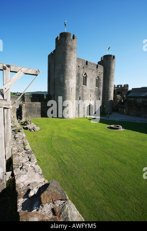 Äußeren Osten Torhaus, sogar der Haupteingang zum berühmten Caerphilly Castle, Glamorganshire South Wales UK Großbritannien EU Stockfoto