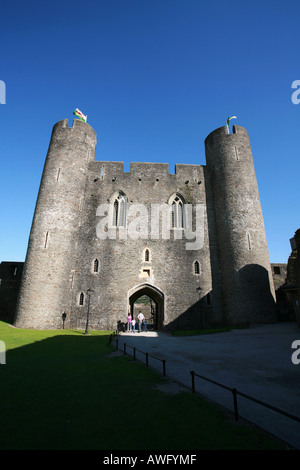 Äußeren Osten Torhaus, sogar der Haupteingang zum berühmten Caerphilly Castle, Glamorganshire South Wales UK Großbritannien EU Stockfoto