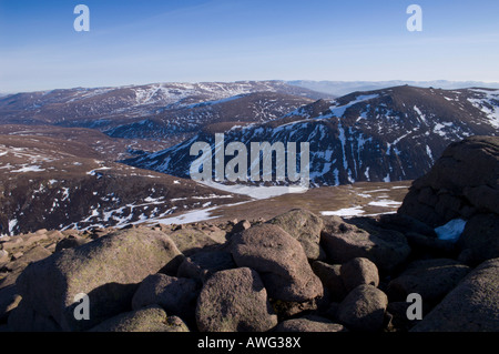 Gefrorene Loch Avon von Cairngorm Mountain Stockfoto