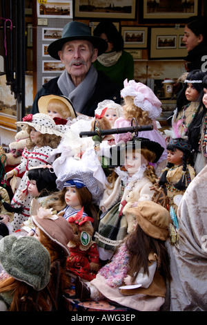 Antike Puppen Stall in The World Famous Shop Portobello Road März 2008 Stockfoto