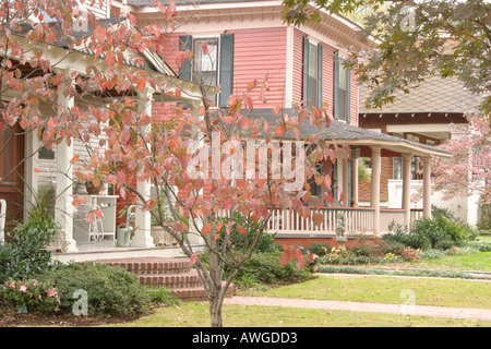 Alabama Morgan County, Decatur, New Albany Historic District, Grant Street Häuser, Häuser, Residenzen, Häuser, Wohnungen, Häuser, Gebäude, Skyline der Stadt Stockfoto