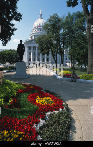 USA, Wisconsin, Madison, Wisconsin State Capitol, äußere garniert mit Kuppel, entworfen von George Browne Post & Söhne Stockfoto