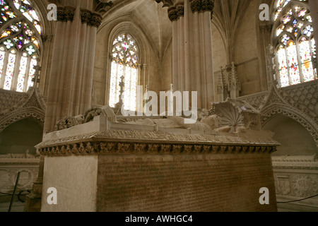 Die Gräber von João i. und seiner Frau Philippa of Lancaster im Inneren der Gründer s Kapelle, innen das Kloster Batalha Portugal. Stockfoto