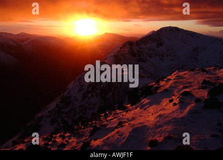 Sonnenuntergang über den schottischen Highlands von Annoch Eagach in Glen Coe Stockfoto