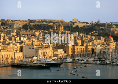 Die Aussicht von der Hauptstadt Valletta Vittoriosa, eines der drei Städte in Matla Stockfoto