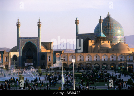 Moschee in der Stadt, Sheikh Lotfollah Moschee, Meydan-e Imam, Isfahan, Iran Stockfoto