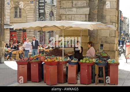 Obst Stall Porte Dijeaux Bordeaux Gironde Frankreich Europa Stockfoto