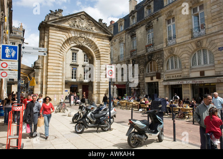 Porte Dijeaux Place Gambetta Bordeaux Gironde Frankreich Europa Stockfoto