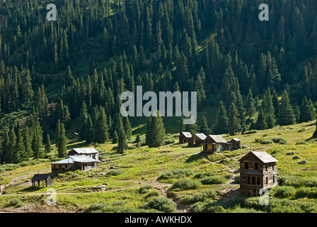 Häuser, in der Nähe von Animas Gabeln Silverton, Alpine Loop Scenic Byway, San Juan Mountains, Colorado. Stockfoto