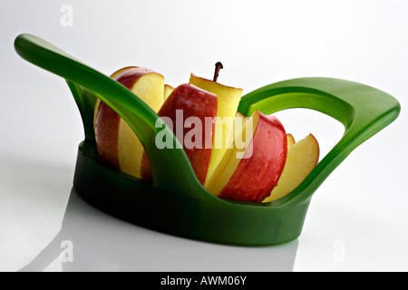 Braeburn Apfel in einen Apfel-splitter Stockfoto