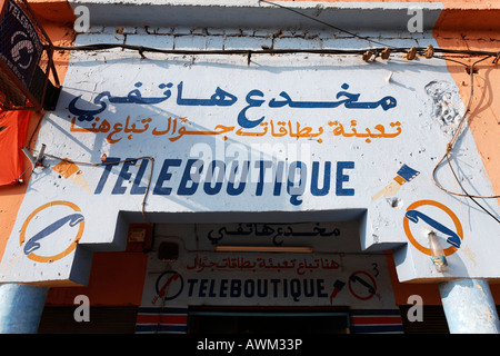 Vorderteil eines Telefonshops, teboutique, Marrakesch, Marokko, Afrika Stockfoto