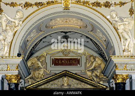 Grandiose Ornamentik in die Einfahrt zu der Gemäldegalerie im Kunsthistorischen Museum (Museum of Art History), Vie Stockfoto