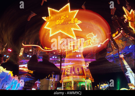 Fahrgeschäft auf dem Oktoberfest (Oktoberfest Oktoberfest), München, Bayern, Deutschland, Europa Stockfoto