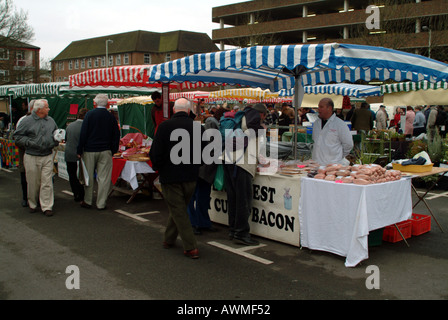 Farmers Market in der Innenstadt von Winchester, Hampshire südlichen England UK Stockfoto