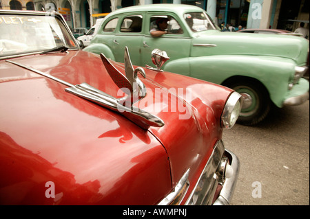 Amerikanische Oldtimer in Havanna, Kuba, Karibik Stockfoto