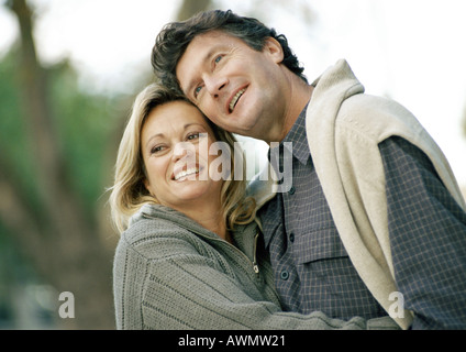 Mann und Frau einander, Lächeln, Kopf und Schultern Stockfoto