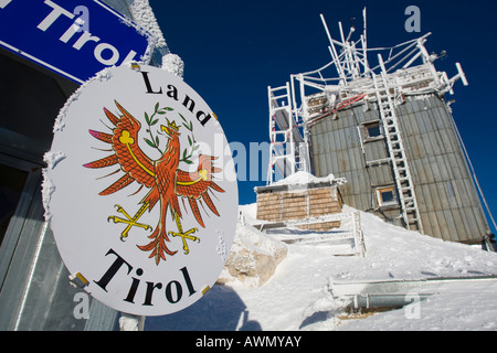 Österreichischer Seite th Grenze zwischen Österreich und Deutschland am Mt. Zugspitze, Tirol, Österreich, Europa Stockfoto