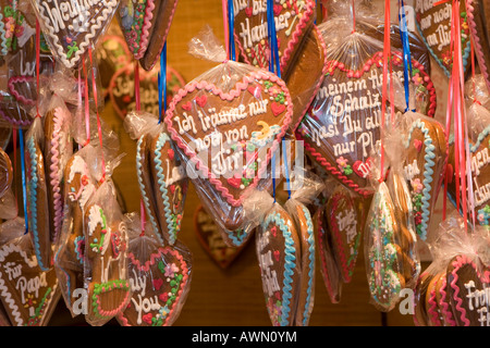 Lebkuchenherzen, Weihnachtsmarkt am Römer Platz in Frankfurt am Main, Hessen, Deutschland, Europa Stockfoto