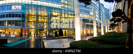 Frankfurter Welle, modernen Gebäude neben der alten Oper, Frankfurt am Main, Hessen, Deutschland, Europa Stockfoto