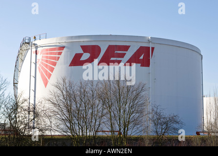 Kraftstofftank am Frankfurter Flughafen, Frankfurt, Hessen, Deutschland, Europa Stockfoto