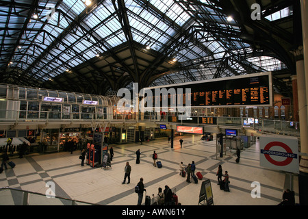 Liverpool Street Bahnhof, Haupthalle, London, UK Stockfoto