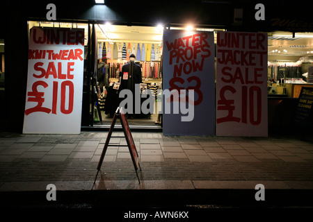 Verkauf an Smithfield Market in der Nacht, London, UK Stockfoto