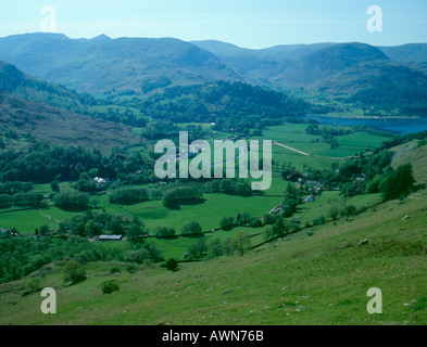 Blick über patterdale und glenridding in Richtung helvellyn, Nationalpark Lake District, Cumbria, England, Großbritannien Stockfoto